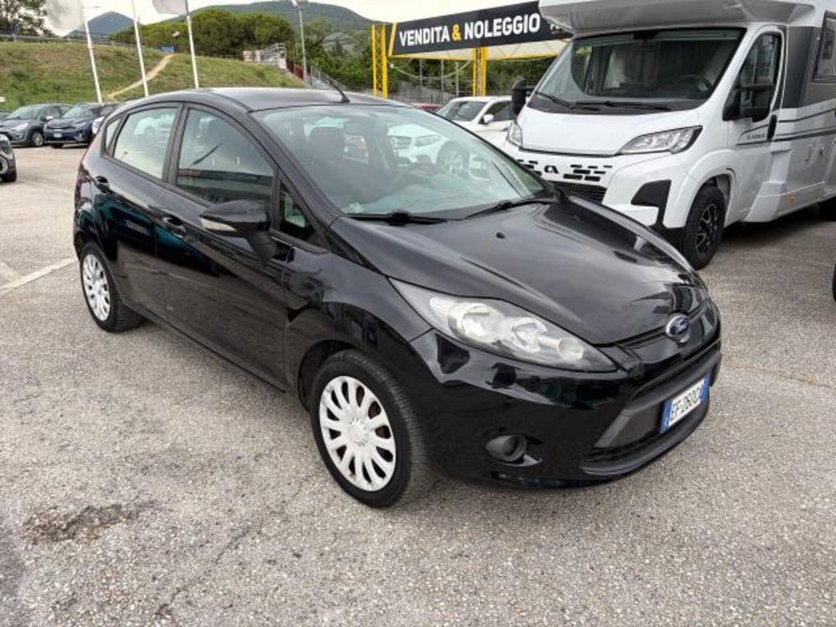 Ford Fiesta Ikon 1.4 TDCi 70CV 5 porte (2)