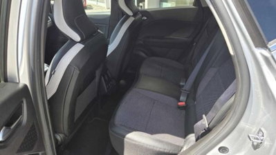 Renault Captur Full Hybrid E-Tech 145 CV Zen (7)