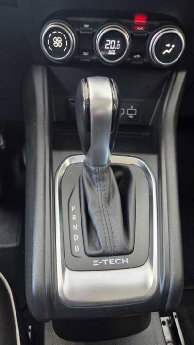 Renault Captur Full Hybrid E-Tech 145 CV Zen (9)