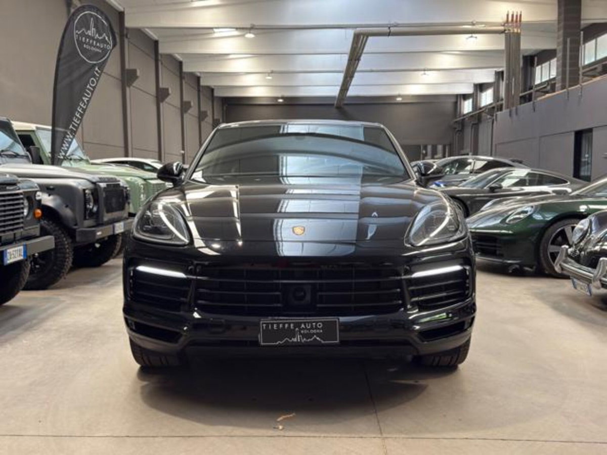 Porsche Cayenne Coupé 3.0 V6 (2)