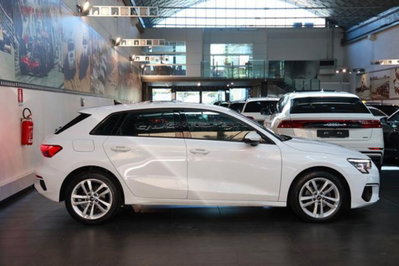 Audi A3 Sportback 30 TDI Business (2)