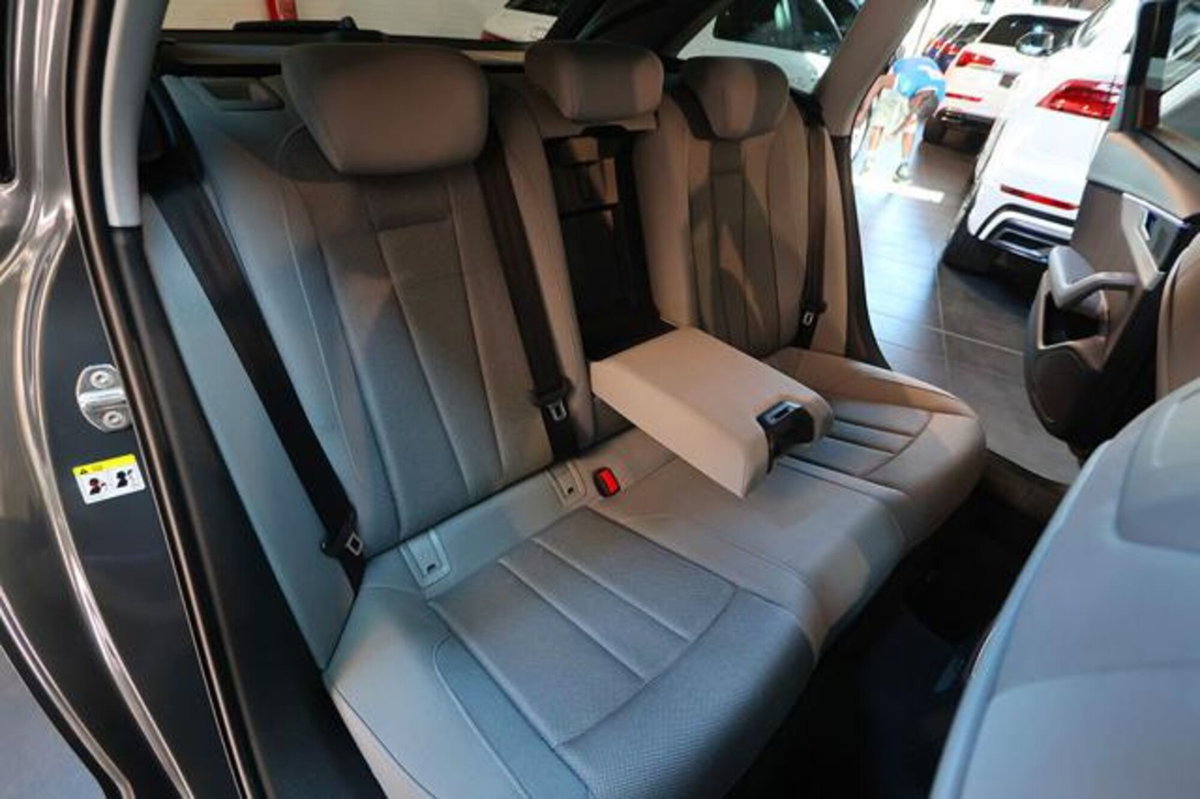 Audi A4 Avant 35 2.0 tdi mhev Business Advanced 163cv s-tronic (20)
