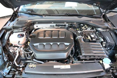 Volkswagen Golf 2.0 TSI GTI DSG (11)