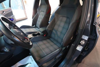 Volkswagen Golf 2.0 TSI GTI DSG (17)