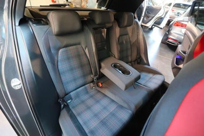 Volkswagen Golf 2.0 TSI GTI DSG (19)