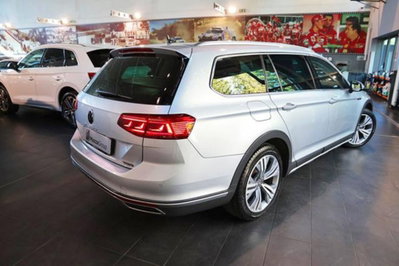 Volkswagen Passat Variant Alltrack 2.0 TDI 200 CV 4MOTION DSG (9)