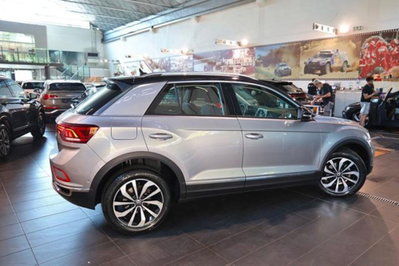 Volkswagen T-Roc 1.5 TSI ACT DSG Style BlueMotion Technology (10)
