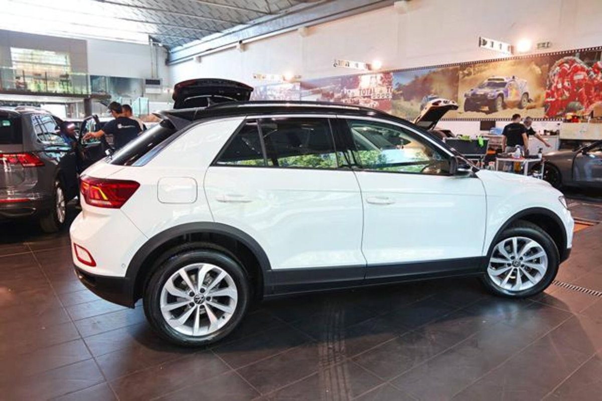 Volkswagen T-Roc 1.5 tsi Edition dsg (10)
