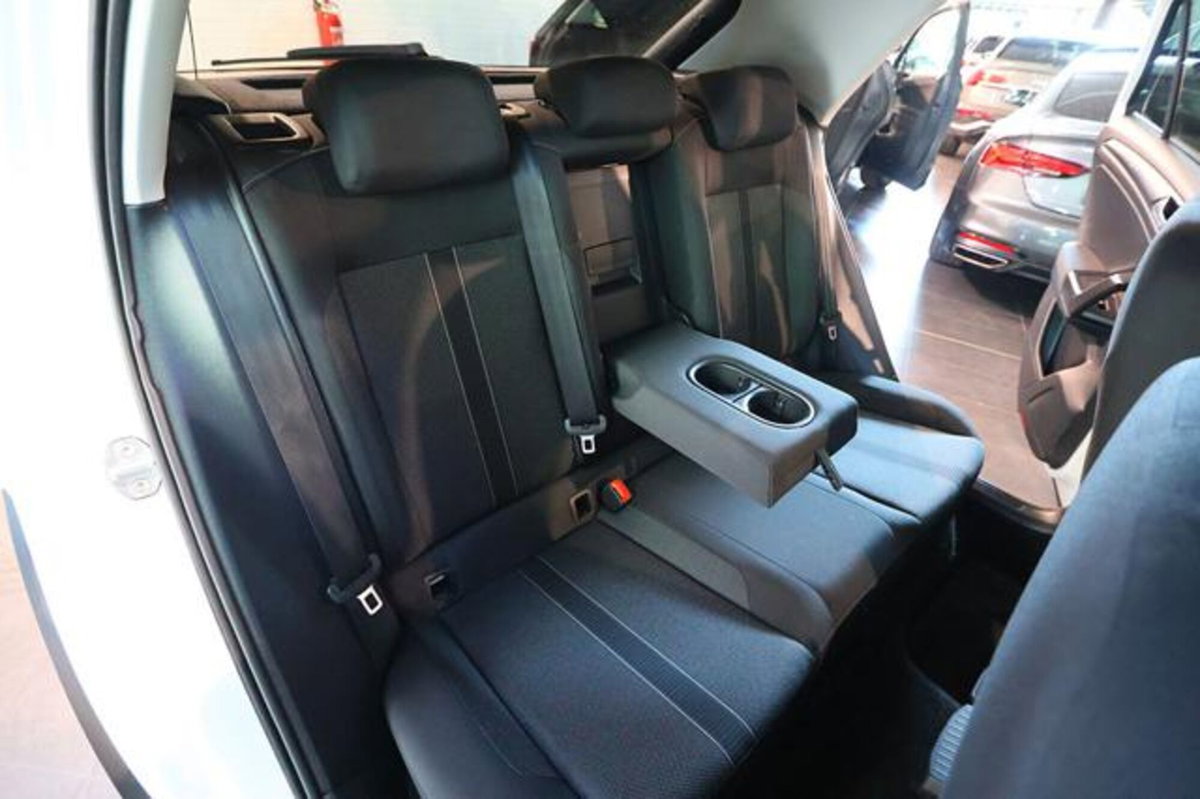 Volkswagen T-Roc 1.5 tsi Edition dsg (19)
