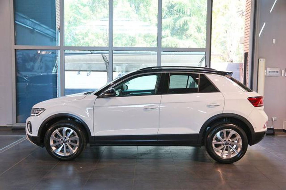 Volkswagen T-Roc 1.5 tsi Edition dsg (3)
