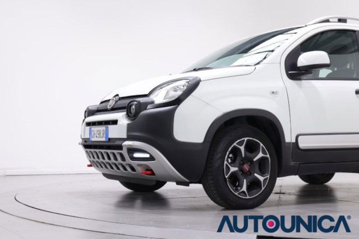 Fiat Panda 1.0 FireFly S&S Hybrid City Cross (11)