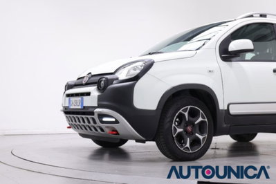 Fiat Panda 1.0 FireFly S&S Hybrid City Cross (11)