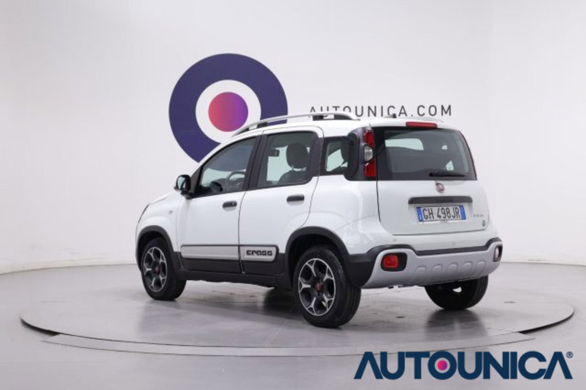 Fiat Panda 1.0 FireFly S&S Hybrid City Cross (16)