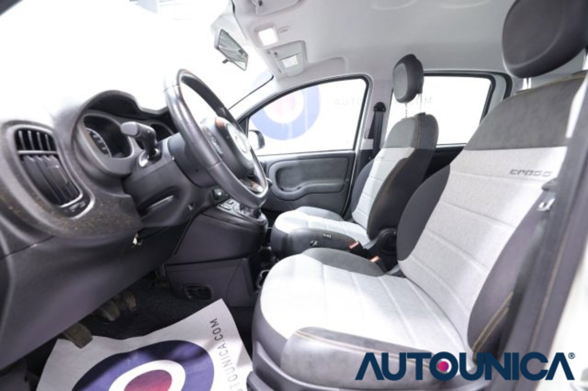 Fiat Panda 1.0 FireFly S&S Hybrid City Cross (19)