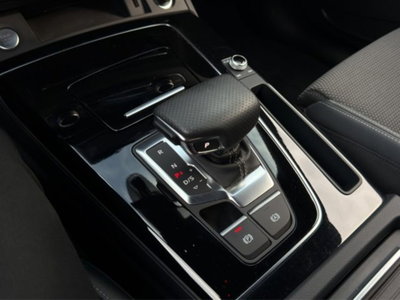 Audi Q5 40 2.0 tdi mhev 12V Identity Black quattro s-tronic (14)