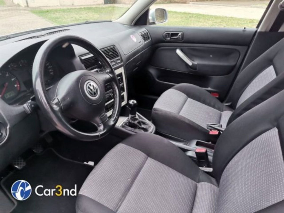 Volkswagen Golf 1.6/102 CV cat 5p. aut. Highline (5)