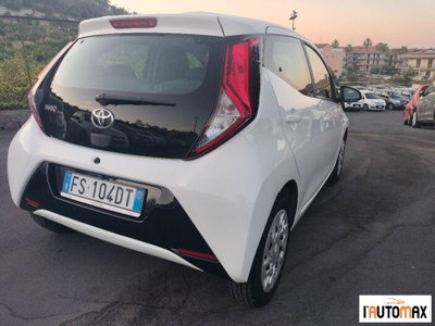 Toyota Aygo 1.0 VVT-i 72 CV 5 porte x-cool MMT (6)