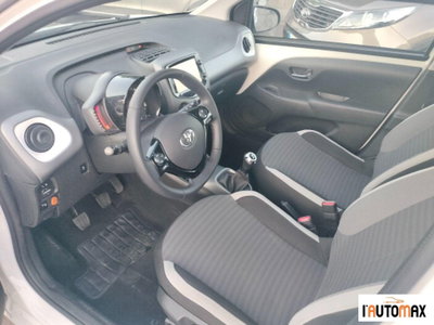 Toyota Aygo 1.0 VVT-i 72 CV 5 porte x-cool MMT (8)