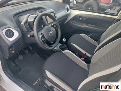 Toyota Aygo 1.0 VVT-i 72 CV 5 porte x-cool MMT (6)