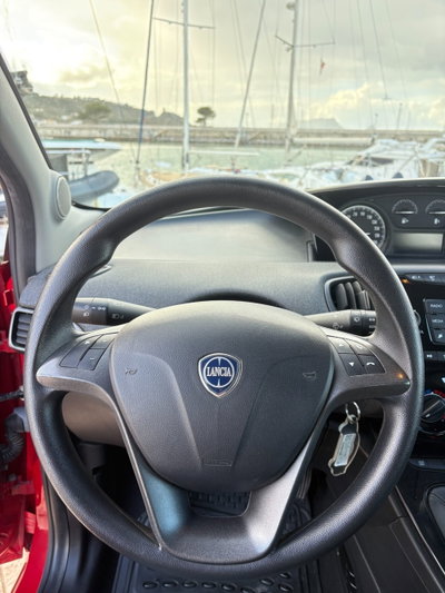 Lancia Ypsilon 1.0 FireFly 5 porte S&S Hybrid Ecochic Silver (17)