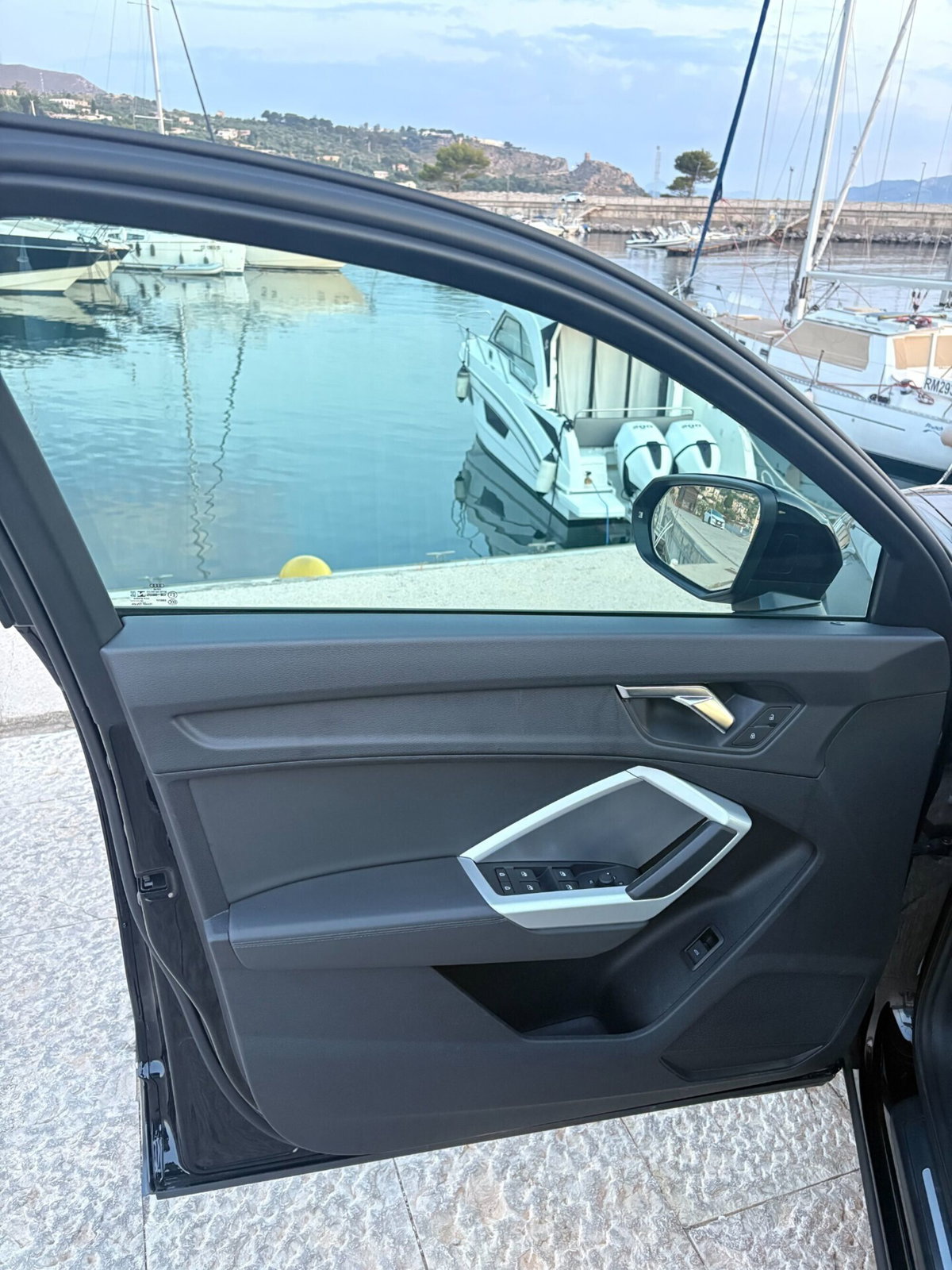 Audi Q3 35 TDI quattro S tronic Business Advanced (11)