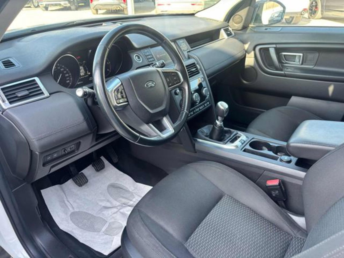 Land Rover Discovery Sport 2.0 TD4 150 CV Pure (10)