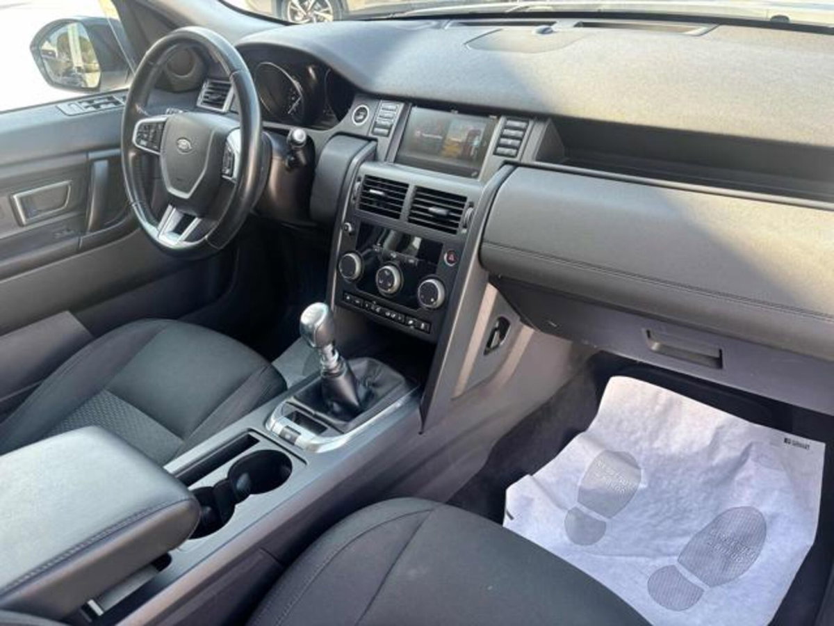 Land Rover Discovery Sport 2.0 TD4 150 CV Pure (14)