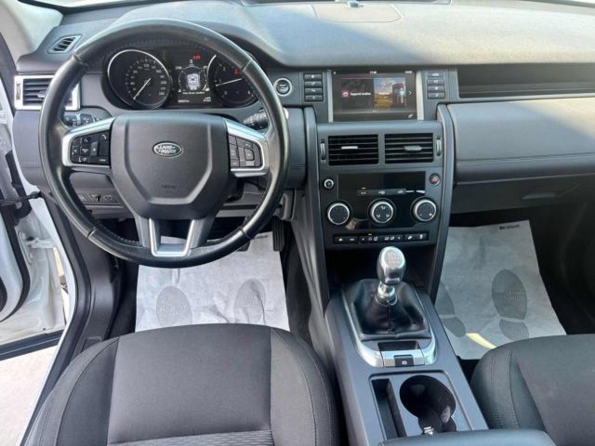 Land Rover Discovery Sport 2.0 TD4 150 CV Pure (7)