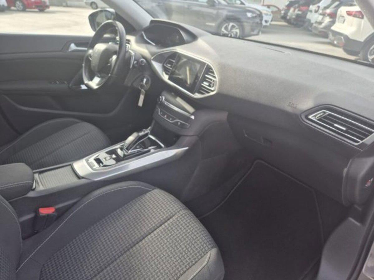 Peugeot 308 BlueHDi 130 S&S EAT8 Active Business (11)