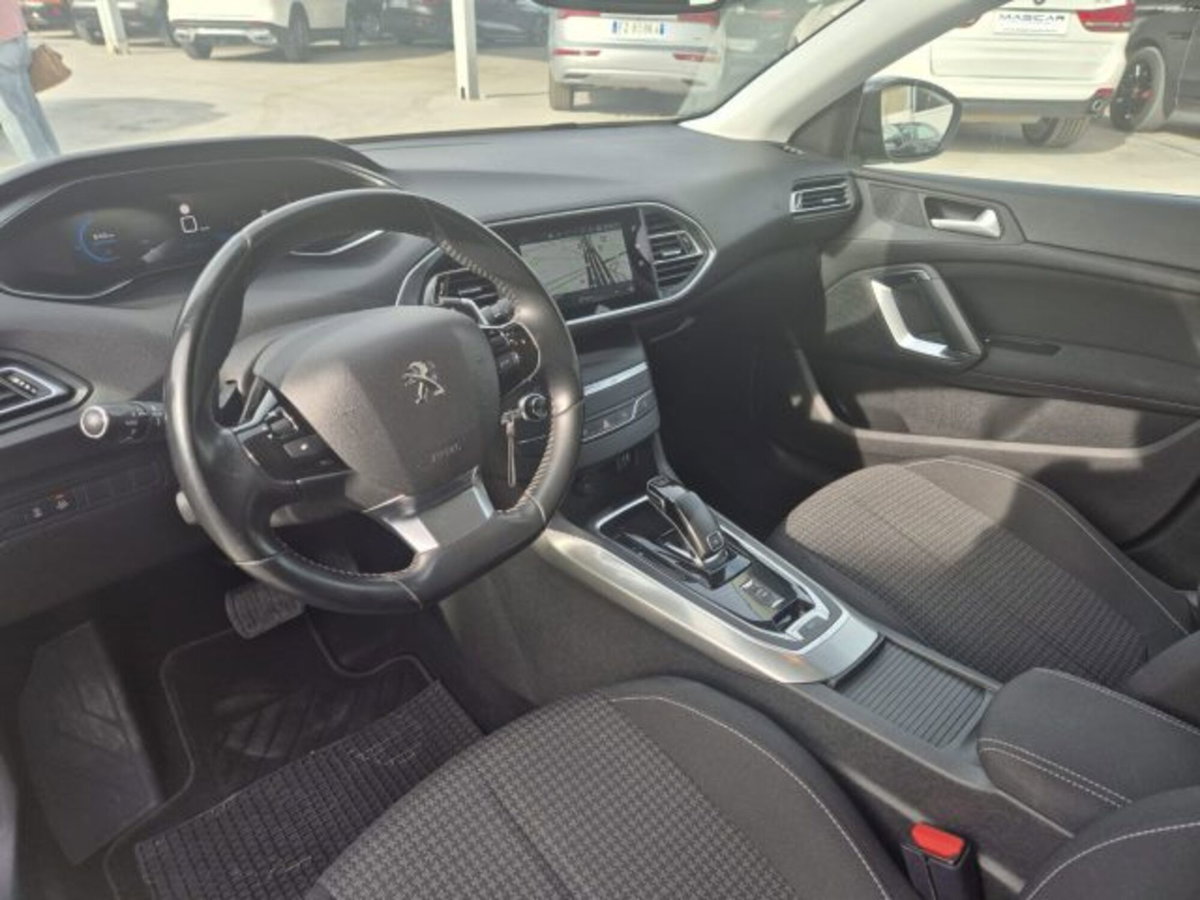 Peugeot 308 BlueHDi 130 S&S EAT8 Active Business (8)