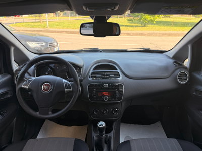 Fiat Punto 1.4 8V 5 porte Easypower Street (11)