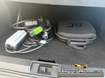 Renault Captur Plug-in Hybrid E-Tech 160 CV Intens (12)