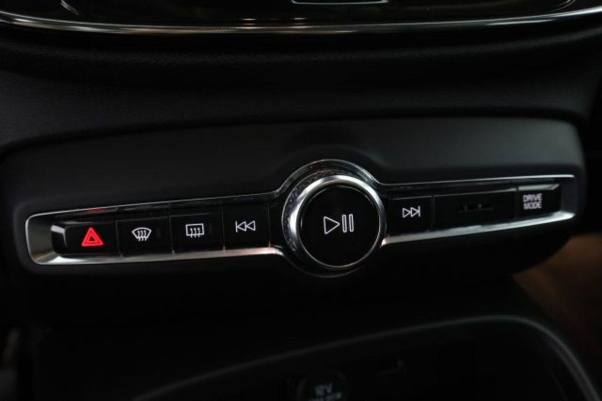 Volvo XC40 T4 AWD Geartronic Momentum (13)