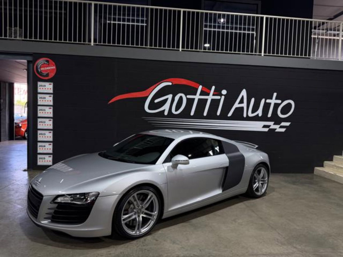 Audi R8 Coupé 4.2 V8 FSI quattro R tronic (2)