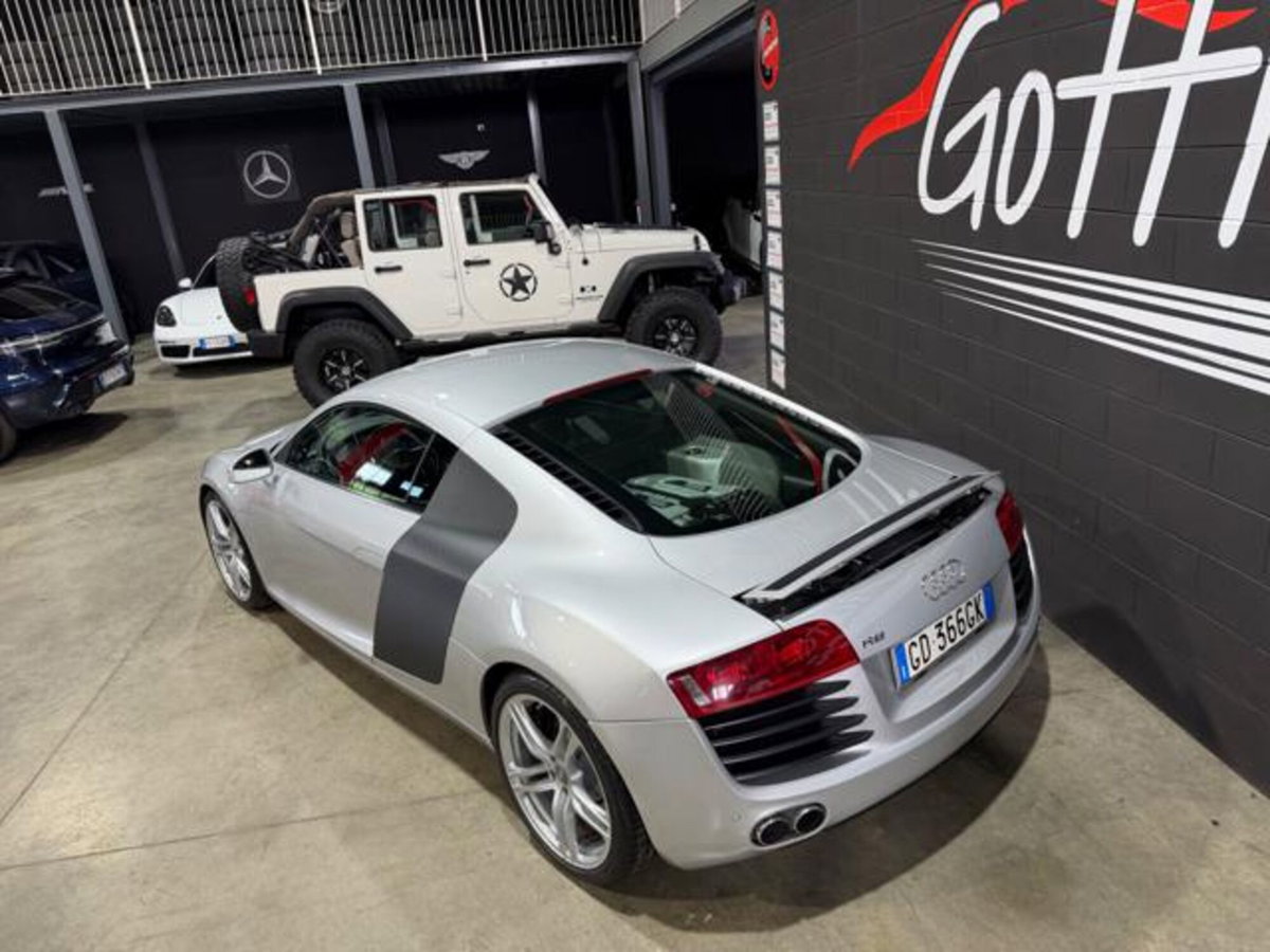 Audi R8 Coupé 4.2 V8 FSI quattro R tronic (5)