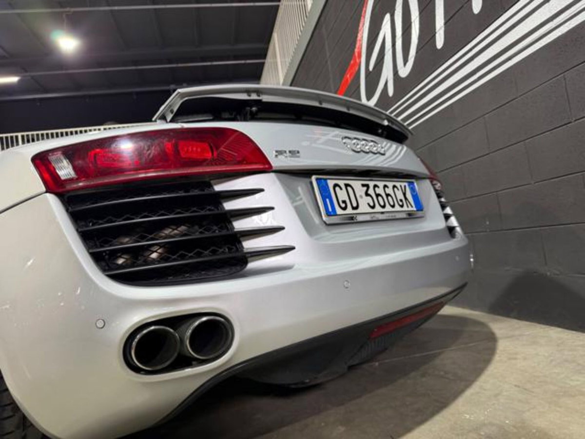 Audi R8 Coupé 4.2 V8 FSI quattro R tronic (9)