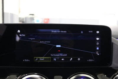 Mercedes-Benz GLA SUV 180 d Automatic Premium (15)