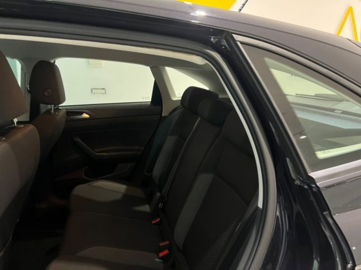 Volkswagen Taigo 1.0 tsi Life 95cv (13)