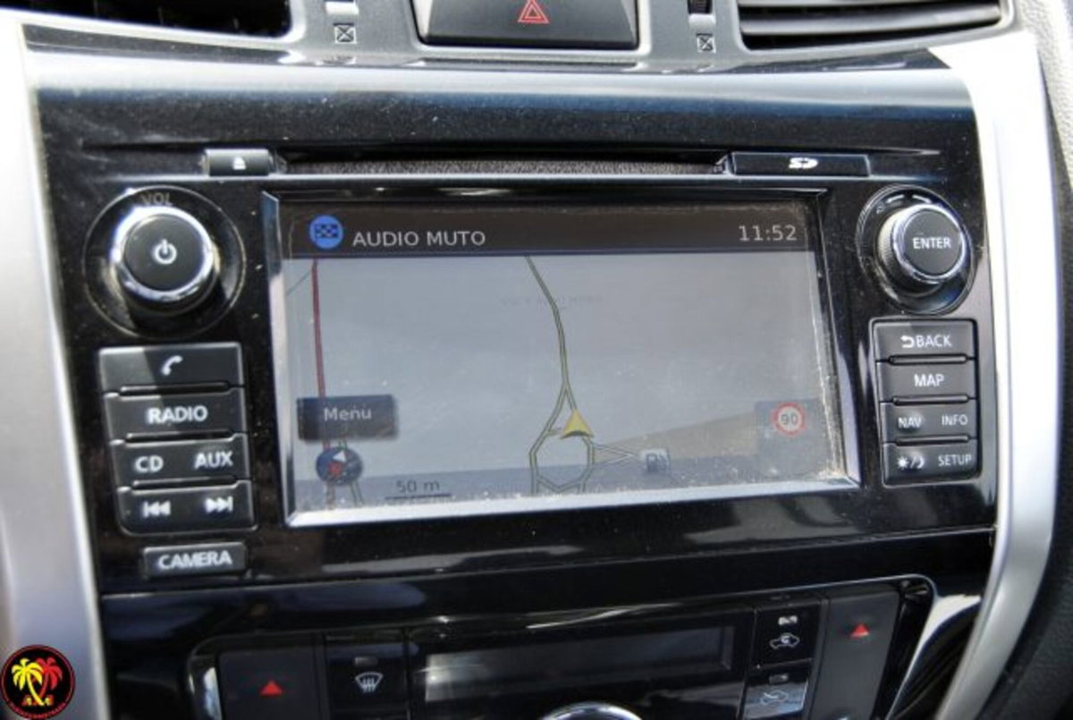 Nissan Navara 2.3 dCi 190 CV 4WD Double Cab Tekna (10)