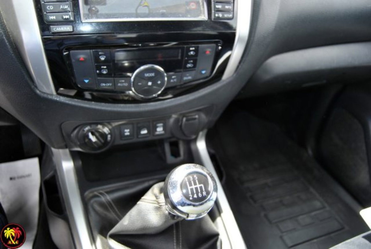 Nissan Navara 2.3 dCi 190 CV 4WD Double Cab Tekna (11)