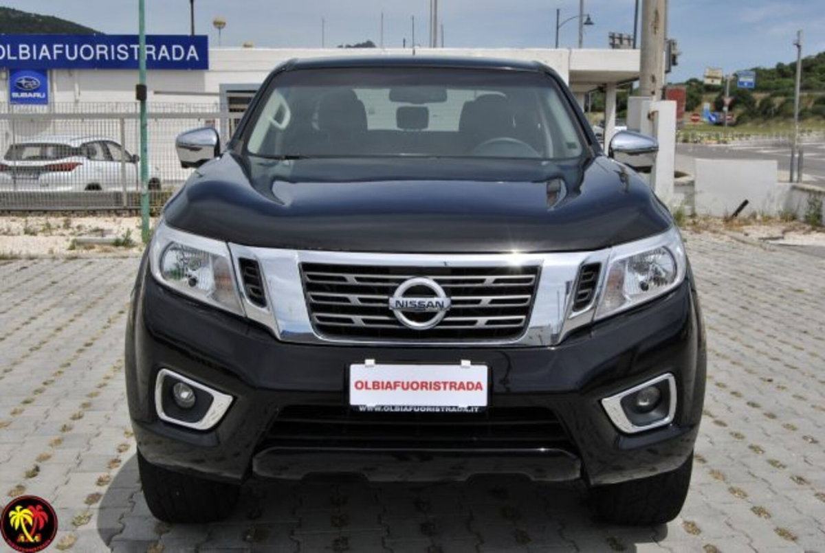 Nissan Navara 2.3 dCi 190 CV 4WD Double Cab Tekna (2)
