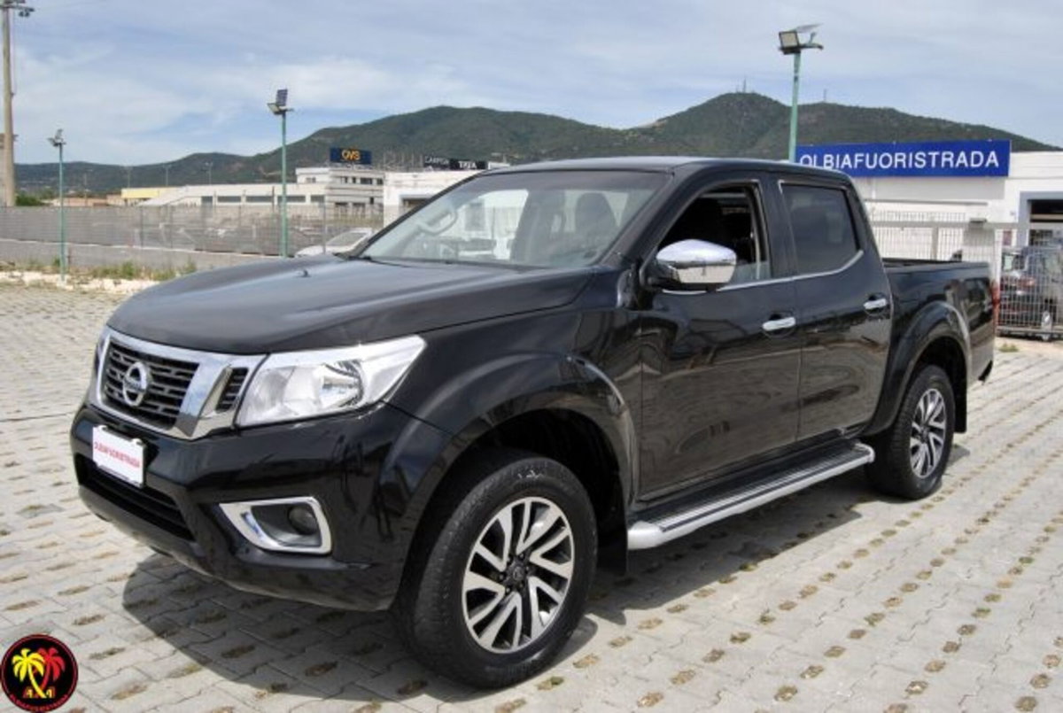 Nissan Navara 2.3 dCi 190 CV 4WD Double Cab Tekna (4)