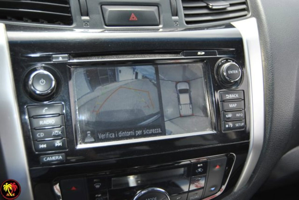 Nissan Navara 2.3 dCi 190 CV 4WD Double Cab Tekna (9)