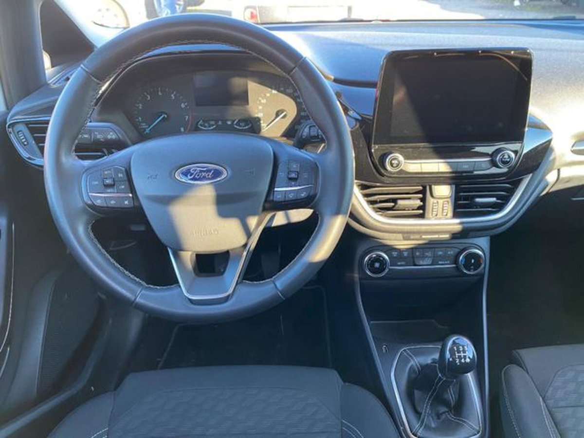 Ford Fiesta 1.1 75 CV 5 porte Titanium (10)