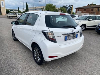 Toyota Yaris 1.D-4D 5 porte Active (4)