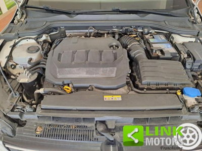 Volkswagen Golf Variant 2.0 TDI 150 CV DSG SCR 4Motion Style (15)