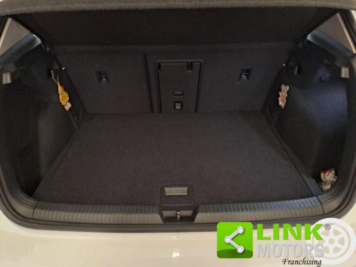 Volkswagen Golf 2.0 TDI 150 CV DSG SCR Style (16)