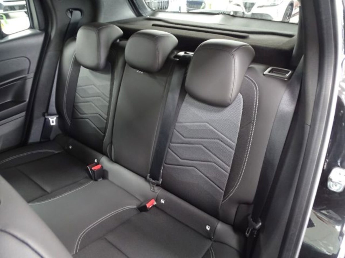 Jeep Avenger 1.2 turbo Altitude fwd 100cv (11)