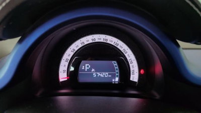 Renault Twingo TCe 90 CV EDC Lovely (9)