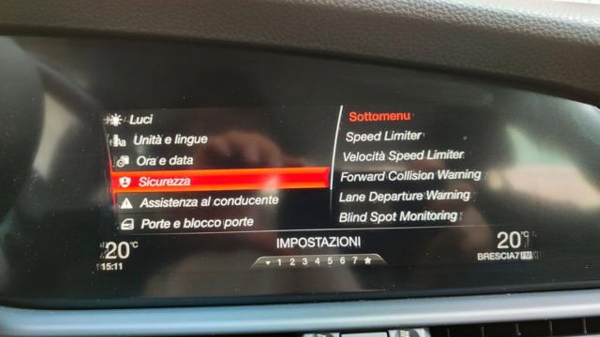 Alfa Romeo Giulia 2.2 Turbodiesel 190 CV AT8 AWD Q4 Executive (12)